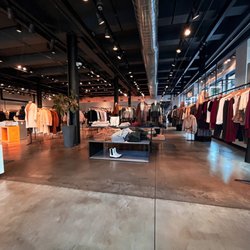 Theory Meatpacking - Interior showroom