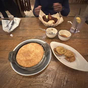 Five Oaks Farm Kitchen - Chicken pot pie and fried green tomatoes - Breakfast & Brunch Near Me - Sevierville, Tennessee Five Oaks Farm Kitchen - Chicken pot pie and fried green tomatoes - Breakfast & Brunch Near Me - Sevierville, Tennessee