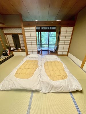 Nishimuraya Honkan by null