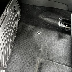 Canton Car Wash - Dirt still stuck under the mats :(