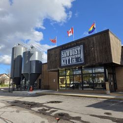 Sawdust City Brewery - Entrance
