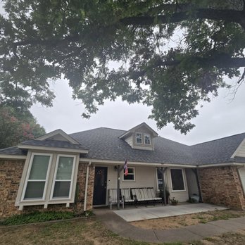 Branded Right Construction - Roofing Near Me - Blum, Texas Branded Right Construction - Roofing Near Me - Blum, Texas