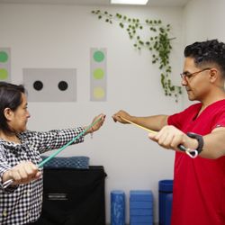 Centro Quiropráctico México Condesa - Rehabilitación de hombro con el Lic. en fisioterapia Victor Pichardo