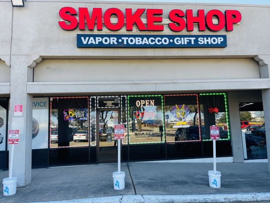 Anubis Smoke Shop - Plano