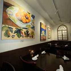 Maurizio's - Indoor decor