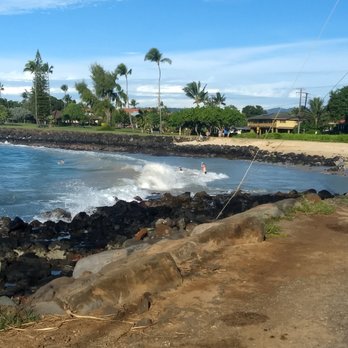 Brennecke's Beach - morning surf - Swimming Pools Near Me - Uninc Kauai, Hawaii