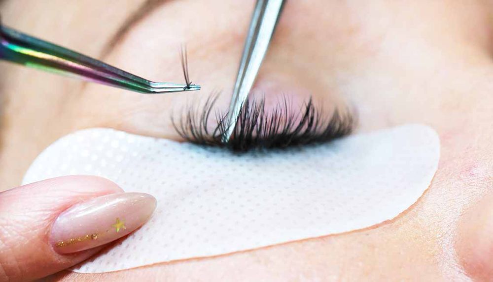 Beverly Hills Lash Institute Logo