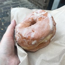 Camden Cakes - Giant glazed vegan donut £2!