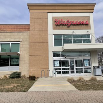 Walgreens - the front of a walgreen store - Drugstores Near Me - West Hartford, Connecticut Walgreens - the front of a walgreen store - Drugstores Near Me - West Hartford, Connecticut