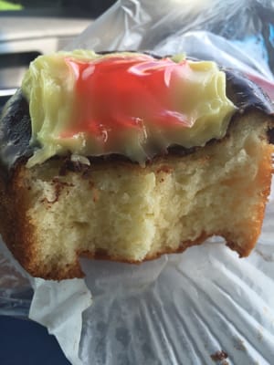 Maytena Bakery by null