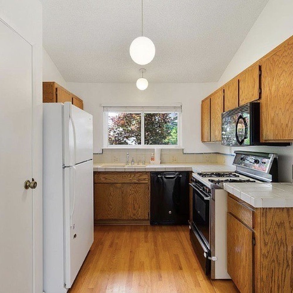 Empire Floors - Kitchen Before - Flooring Near Me - Santa Rosa, California Empire Floors - Kitchen Before - Flooring Near Me - Santa Rosa, California