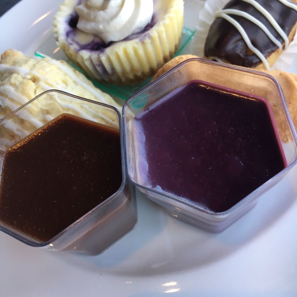 River: A Waterfront Restaurant & Bar - Chocolate pudding next to blueberry pudding. I've never had blueberry pudding. Until today. Game changer. - Steakhouses Near Me - Wethersfield, Connecticut River: A Waterfront Restaurant & Bar - Chocolate pudding next to blueberry pudding. I've never had blueberry pudding. Until today. Game changer. - Steakhouses Near Me - Wethersfield, Connecticut