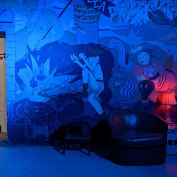 El Local en Santurce - Art on the walls - Dive Bars Near Me - San Juan, Puerto Rico El Local en Santurce - Art on the walls - Dive Bars Near Me - San Juan, Puerto Rico