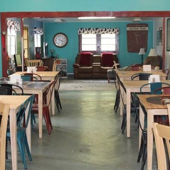 Big Springs Rental Cabins - Dining hall and Lounge area - Hotels Near Me - Fredonia, Arizona