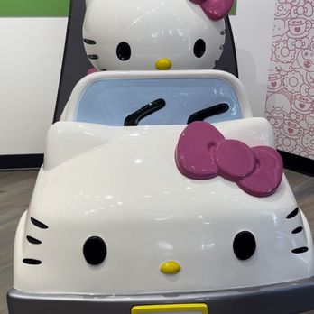 Sanrio Smile Shop - Toy Stores Near Me - Universal City, California