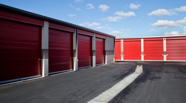 Ground Level, Temperature Controlled, Drive Up - We offer large units with easy access for car and boat trailers. We also offer temperature controlled, indoor units, with large industrial doors. All of our units are ground level in a high security gated community managed by an live on-site management team.
