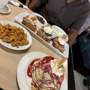 Honeybear Cafe - Breakfast & Brunch Near Me - Chicago, Illinois