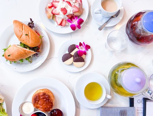 Babe's Tea Room by null