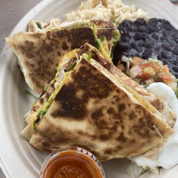 Pupukea Grill - Chicken quesadilla plate - Hawaiian Near Me - Haleiwa, Hawaii Pupukea Grill - Chicken quesadilla plate - Hawaiian Near Me - Haleiwa, Hawaii
