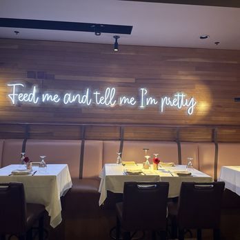 Chef Adrianne's Vineyard Restaurant and Bar - picture worthy - Steakhouses Near Me - Miami, Florida