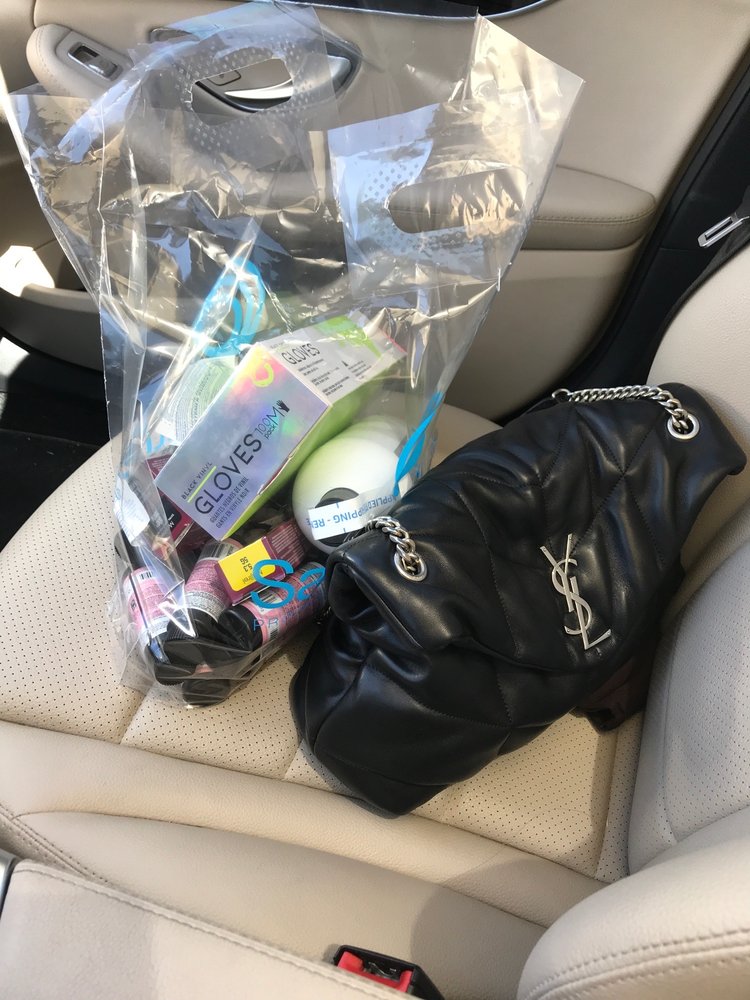 SALON CENTRIC Updated May 2024 13 Reviews 17036 Devonshire St