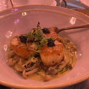 Rose's Garden Bar - Scallops - Burgers Near Me - Calabasas, California