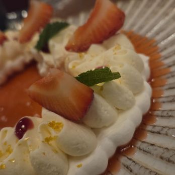 Ai Pazzi - Pavlova - Italian Near Me - Las Vegas, Nevada