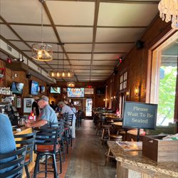 Marquarts Landing - Bar area