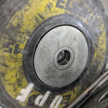Evolve - Broken down plate that has not been replaced. - Gyms Near Me - Edmonton, Alberta Evolve - Broken down plate that has not been replaced. - Gyms Near Me - Edmonton, Alberta