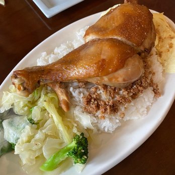 Dolphin Bay - Braised Chicken Leg over rice - Taiwanese Near Me - Boston, Massachusetts Dolphin Bay - Braised Chicken Leg over rice - Taiwanese Near Me - Boston, Massachusetts