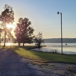 Little Mountain Marina & Camping