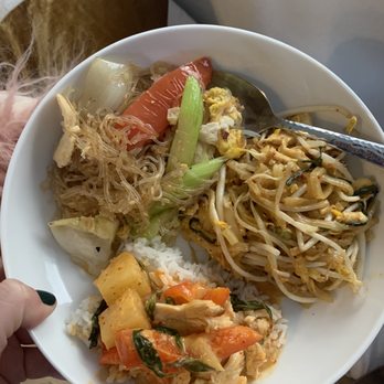 Ros Siam - Pineapple curry, pad Thai, Pad Woon Sen - Thai Near Me - Denver, Colorado Ros Siam - Pineapple curry, pad Thai, Pad Woon Sen - Thai Near Me - Denver, Colorado