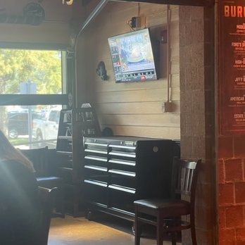 Ford's Garage Plano - Nice decor - Burgers Near Me - Plano, Texas Ford's Garage Plano - Nice decor - Burgers Near Me - Plano, Texas