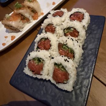 Oto Sushi - A basic spicy tuna roll...simple but even this was fresh and tasty - Sushi Bars Near Me - Laguna Beach, California Oto Sushi - A basic spicy tuna roll...simple but even this was fresh and tasty - Sushi Bars Near Me - Laguna Beach, California