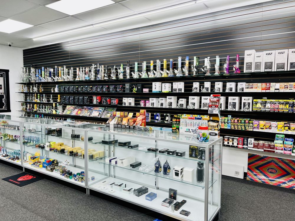 SMOKERS DREAM WORLD 5 Updated June 2024 57 John Fitch Blvd, South