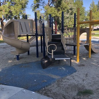 Anaconda Park - Parks Near Me - Whittier, California