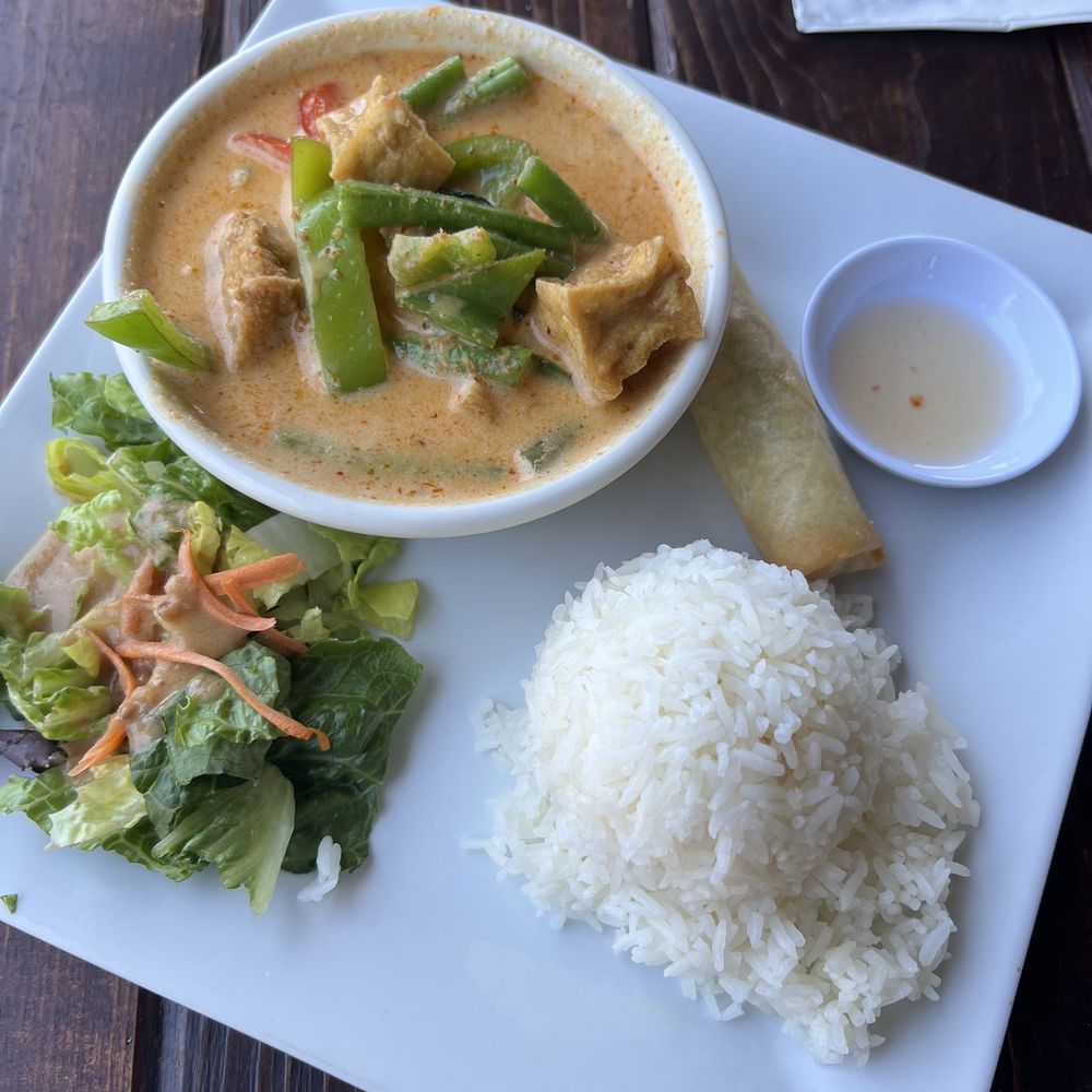 Iron Pan Thai Kitchen - Panang Curry lunch special - Thai Near Me - Poway, California