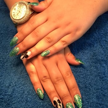 Coco's Nail Bar - Nice glitter nail with design - Nail Salons Near Me - Oxford, OXF Coco's Nail Bar - Nice glitter nail with design - Nail Salons Near Me - Oxford, OXF