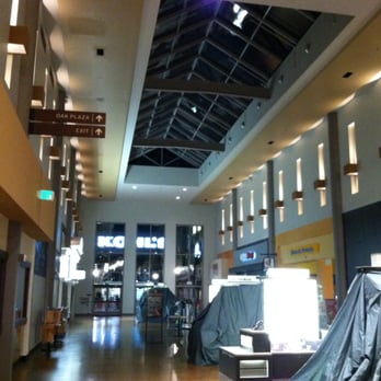 Northgate Mall - Northgate Mall could have been Dressed up for the Holidays.  Where are the Decorations? December 2012 - Shopping Centers Near Me - San Rafael, California