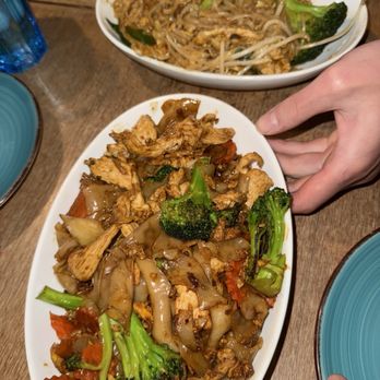 Djan's Thai Restaurant - Pad See Eiw - Thai Near Me - Seattle, Washington