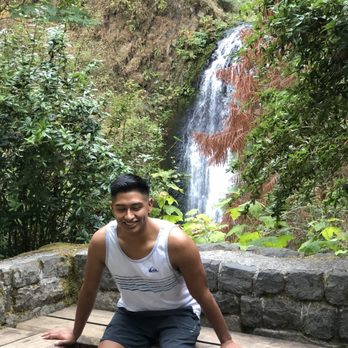 Multnomah Falls - Lando clowning around on the trail - Hiking Near Me - Bridal Veil, Oregon Multnomah Falls - Lando clowning around on the trail - Hiking Near Me - Bridal Veil, Oregon
