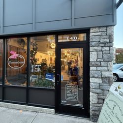 Moisture Salon - Moisture Salon