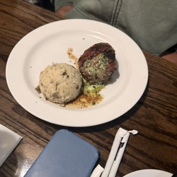1885 Grill - Kennesaw - Steak and mashed potatoes! - Steakhouses Near Me - Kennesaw, Georgia 1885 Grill - Kennesaw - Steak and mashed potatoes! - Steakhouses Near Me - Kennesaw, Georgia