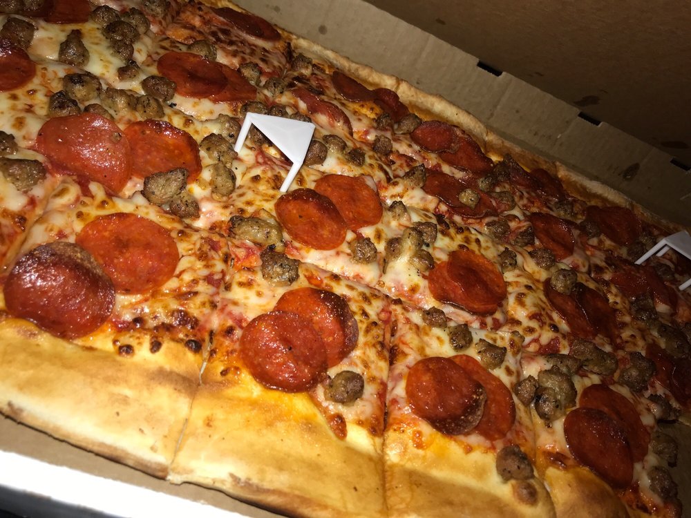 PIZZA LOCA 27 Photos & 24 Reviews Pizza 961 S Long Beach Blvd