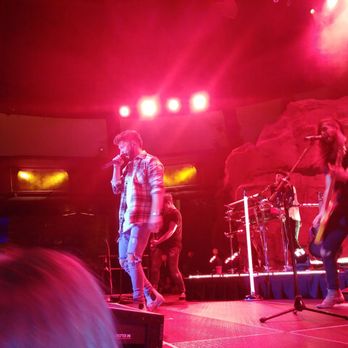 Wolf Den - Chris Lane - Music Venues Near Me - Uncasville, Connecticut