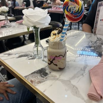 Sugar Factory - Cookie jar milkshake - Desserts Near Me - Glendale, Arizona Sugar Factory - Cookie jar milkshake - Desserts Near Me - Glendale, Arizona