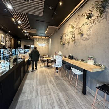 Tang & Java - Seating area - Gelato Near Me - Woodland Hills, California Tang & Java - Seating area - Gelato Near Me - Woodland Hills, California