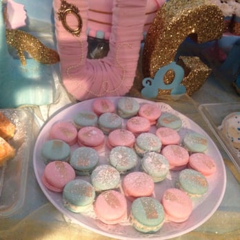 CC's Macarons and Desserts - Yummy macarons - Macarons Near Me CC's Macarons and Desserts - Yummy macarons - Macarons Near Me