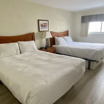 Desert Sand Resort - Bedroom - Hotels Near Me - Avalon, New Jersey