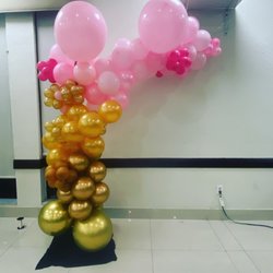 Toy World - Gorgeous colors of balloons by Terry's Face Painting Inc.